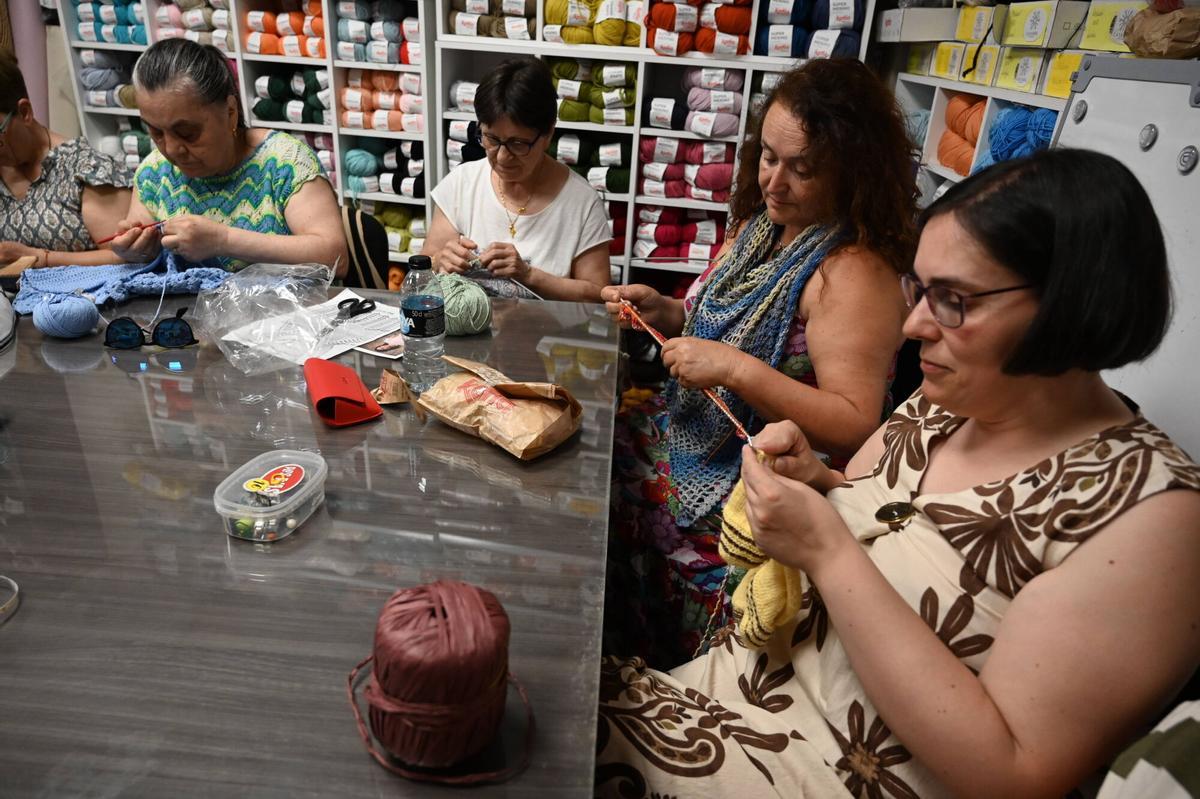 MARIN.Reportaje de tejedoras de la asociación Laneras Cascabeleras