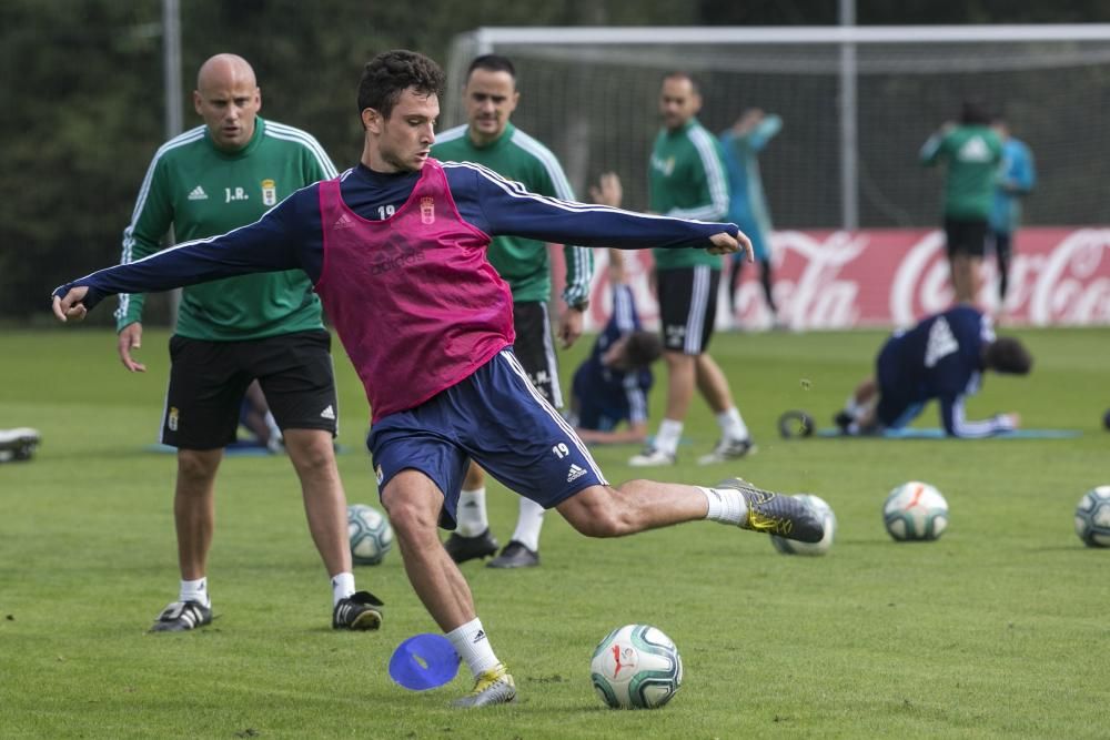 El ovetense dirigió hoy su primer entrenamiento al frente del primer equipo