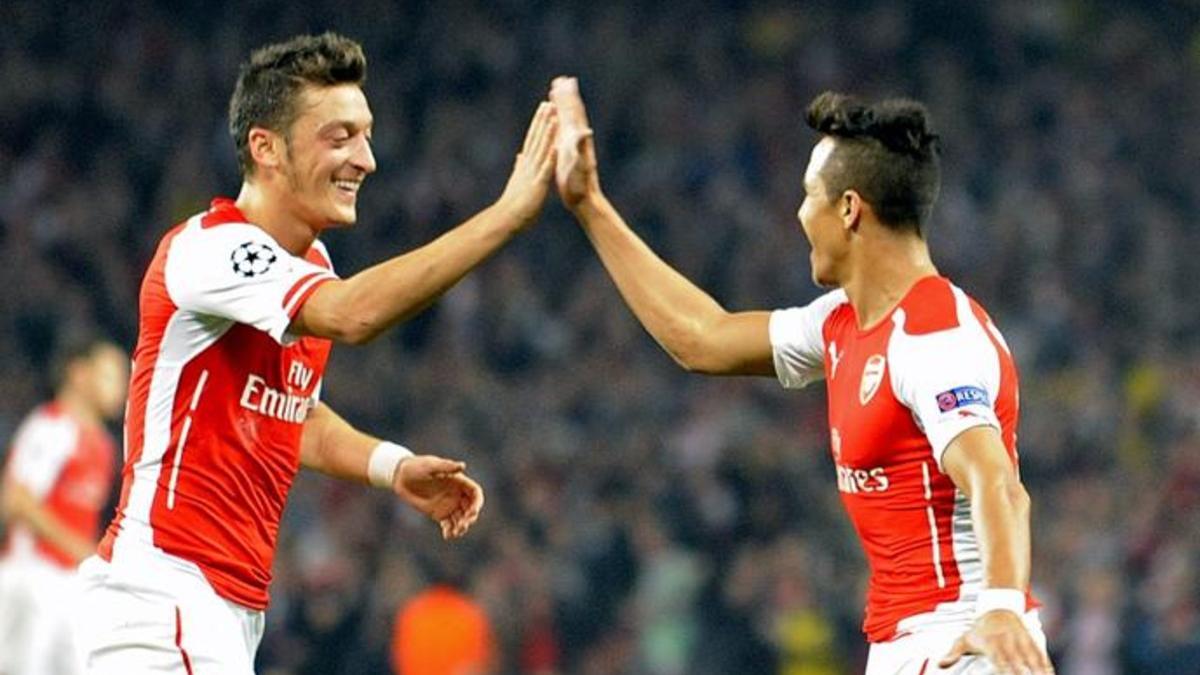 Alexis y Özil han puesto en un problema al Arsenal con sus exigencias