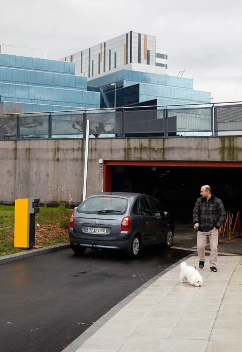 El estreno del nuevo acceso al parking del HUCA