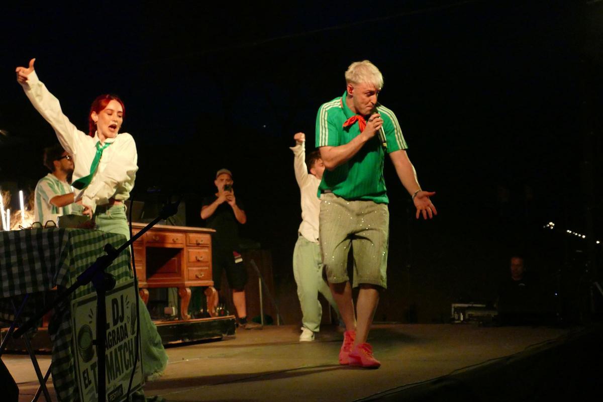 EN IMATGES | Les Nancys Rubias i Fangoria revolucionen la Ciutadella de Roses en el marc del festival Sons del Món