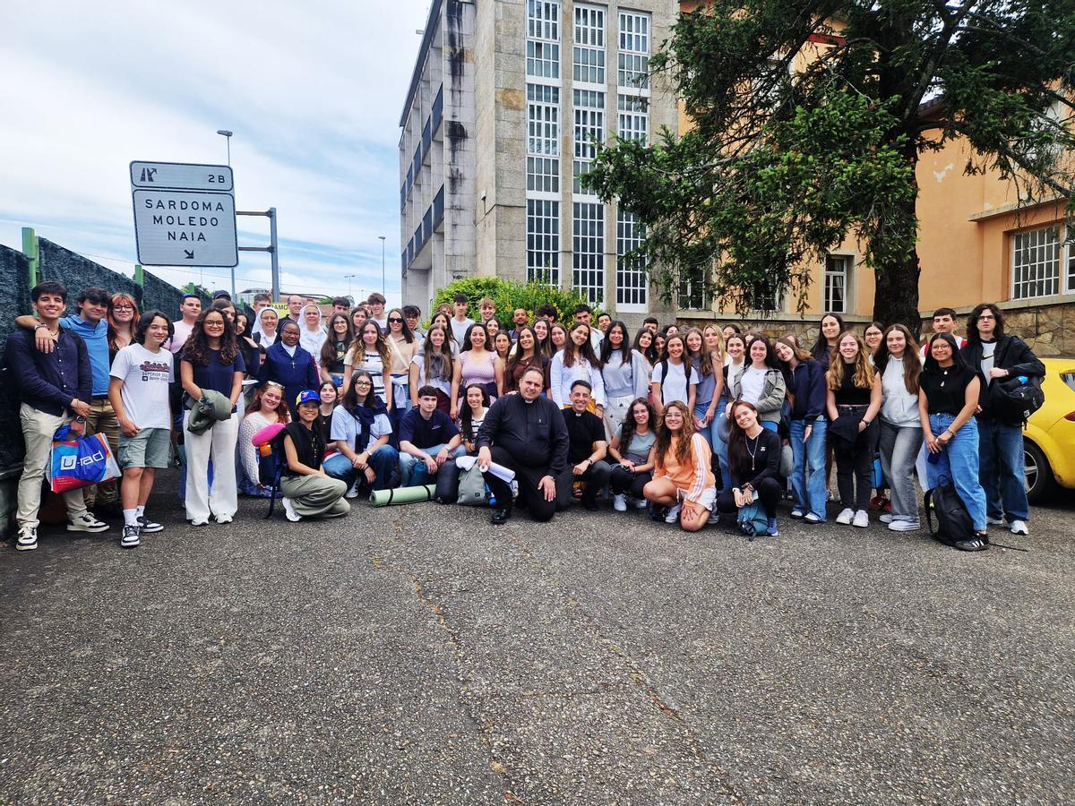 95 jóvenes viajan a Madrid con la delegación de Pastoral Juvenil y Universitaria de la diócesis de Tui Vigo