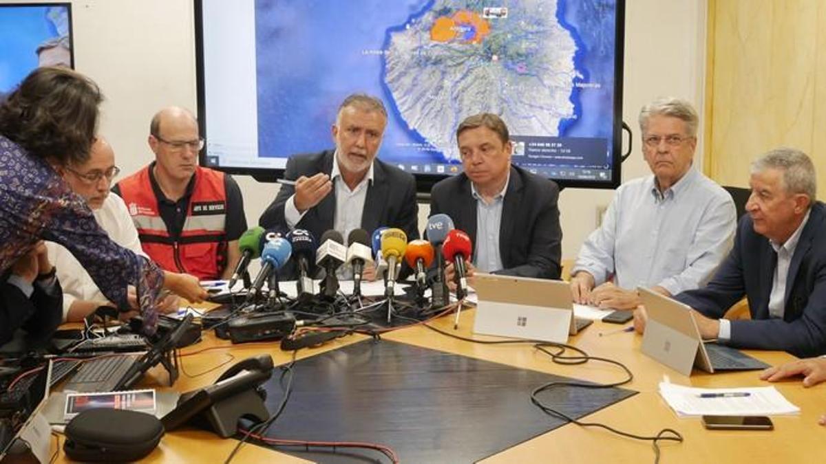 Rueda de prensa para informar sobre la situación del incendio