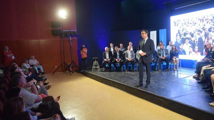 Ballesta presentó ayer su candidatura y programa electoral durante un acto celebrado en el Puertas de Castilla.