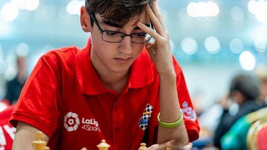 El niño alemán que perdió ante Pedro Ginés, acusado de dejarse ganar