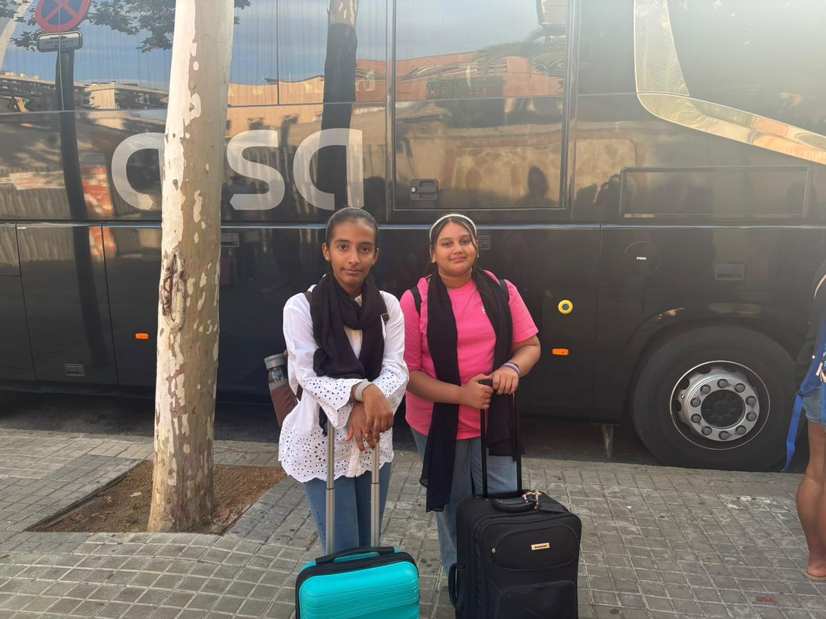 La Fundación Pere Tarrés: Zoya Nawaz 13 años y Aalma Mohammed Bibi, de 10 años