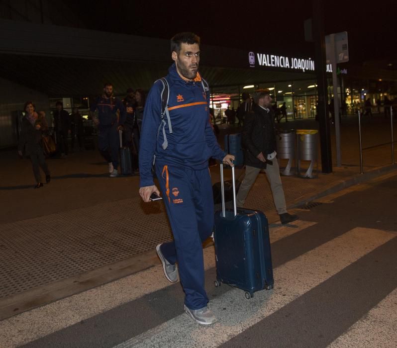 Llegada del Valencia Basket tras Copa del Rey