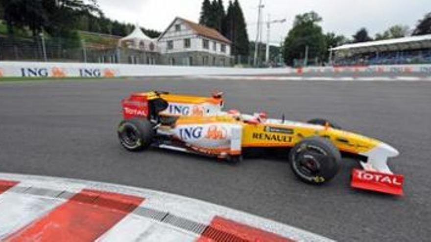 Alguersuari, noveno y Alonso, decimocuarto en los segundos entrenamientos libres del GP de Bélgica