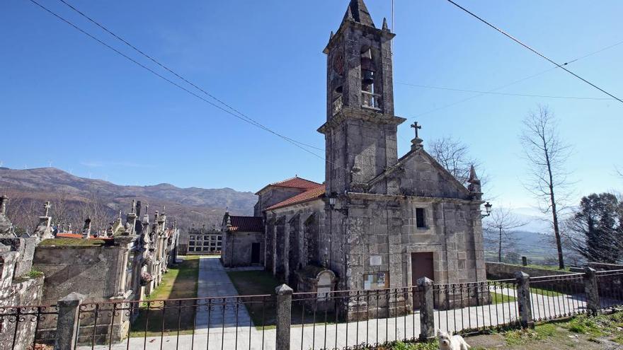 La iglesia de Santa Marta de Ribarteme, en As Neves. / Marta G. Brea