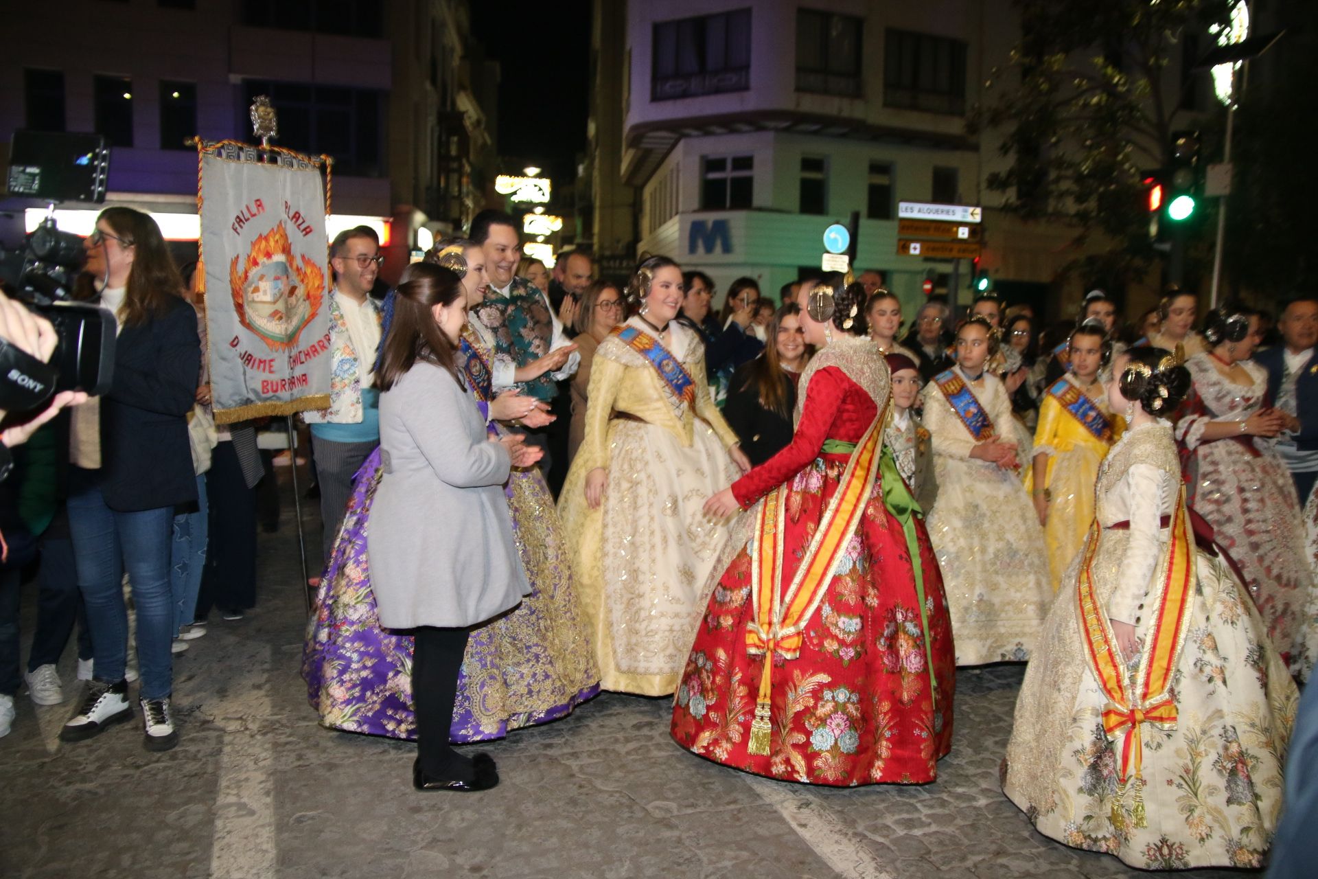 Las mejores imágenes del 'Pregó' y la 'Crida' de las Fallas de Burriana 2025