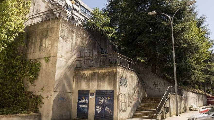 Escaleras al barrio de Cruz Alta-Milagrosa. // Enzo Sarmiento