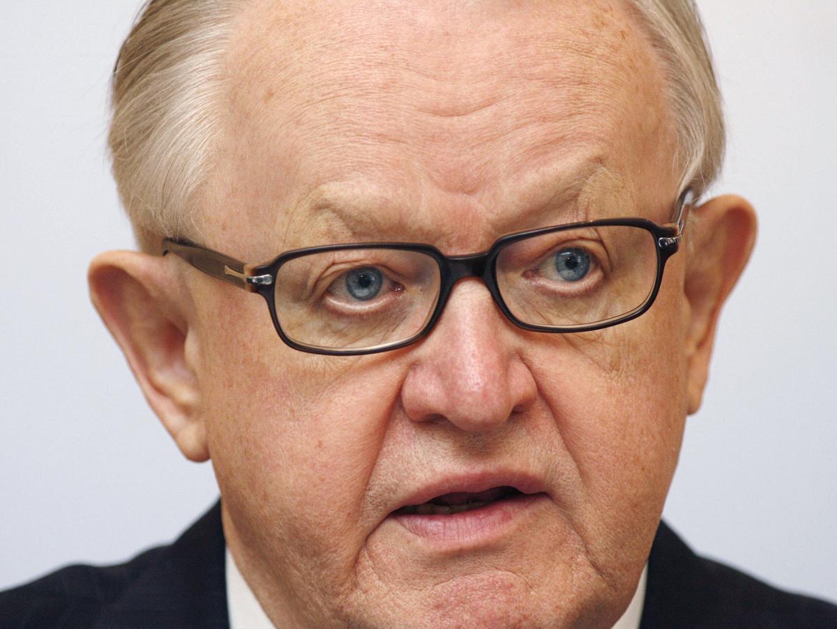 El Nobel de la pau Martti Ahtisaari es retira de la vida pública després d’empitjorar per l’Alzheimer