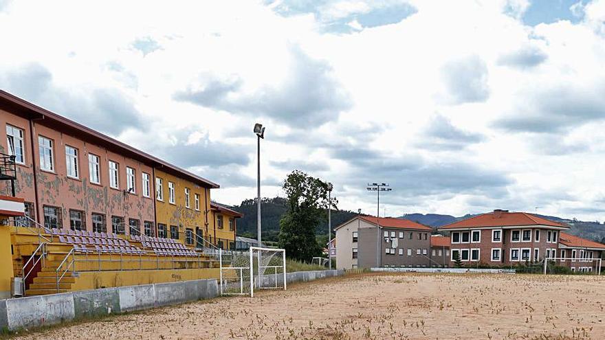Aspecto actual del campo de fútbol de El Quintanal. | M. Villamuza