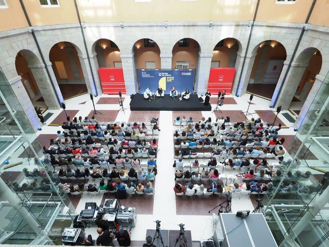 La Real Casa de Correos, donde se encuentra la presidencia de la Comunidad de Madrid, es el centro de las actividades de La Noche de los Libros.