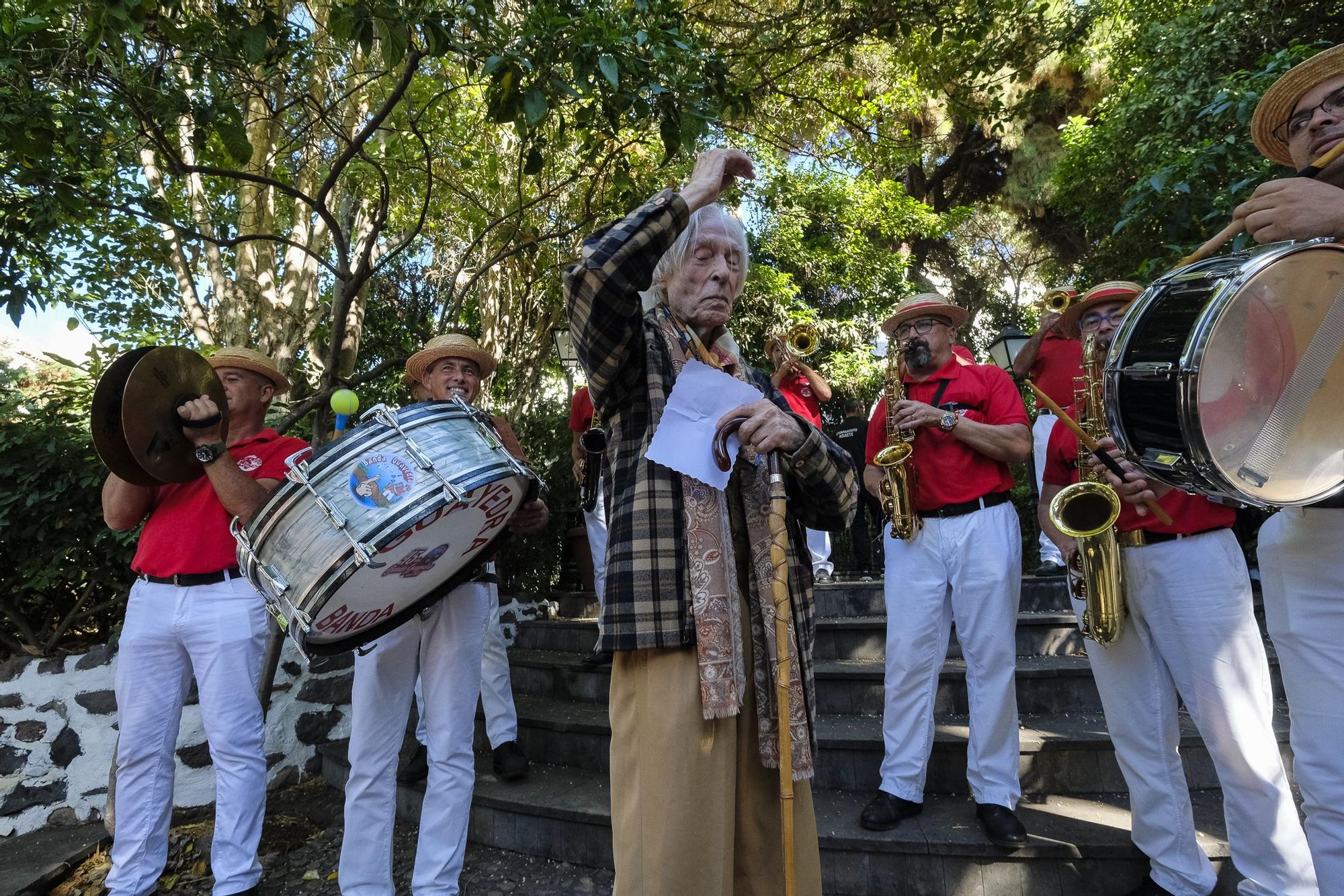 Agaete celebra el cumpleaños del artista Pepe Dámaso