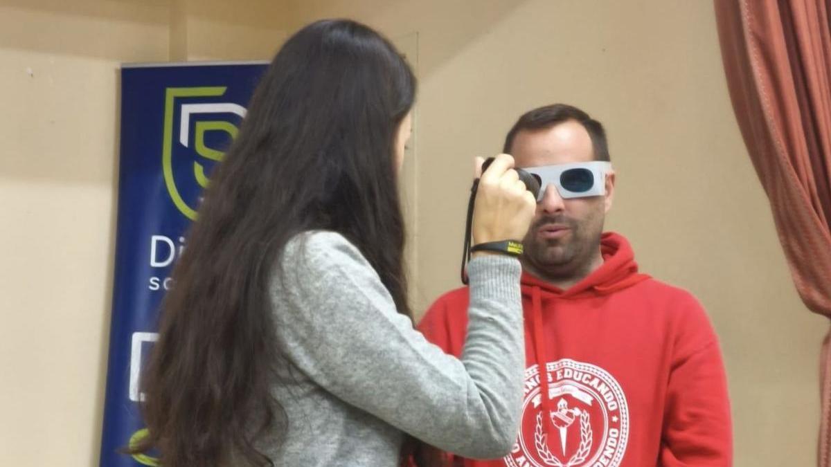 Charla sobre Visión y Aprendizaje en el Colegio Divino Salvador