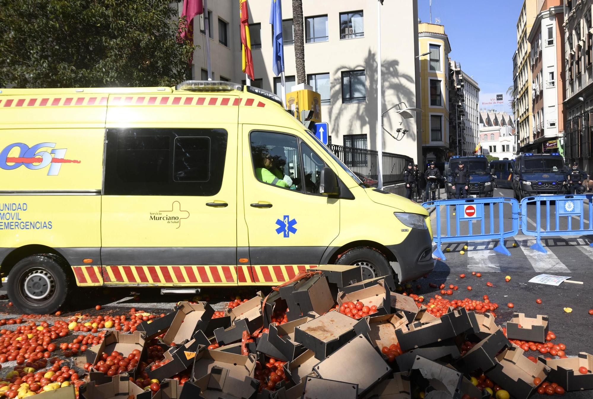 FOTOS: Las protestas de los agricultores murcianos el 21F, en imágenes