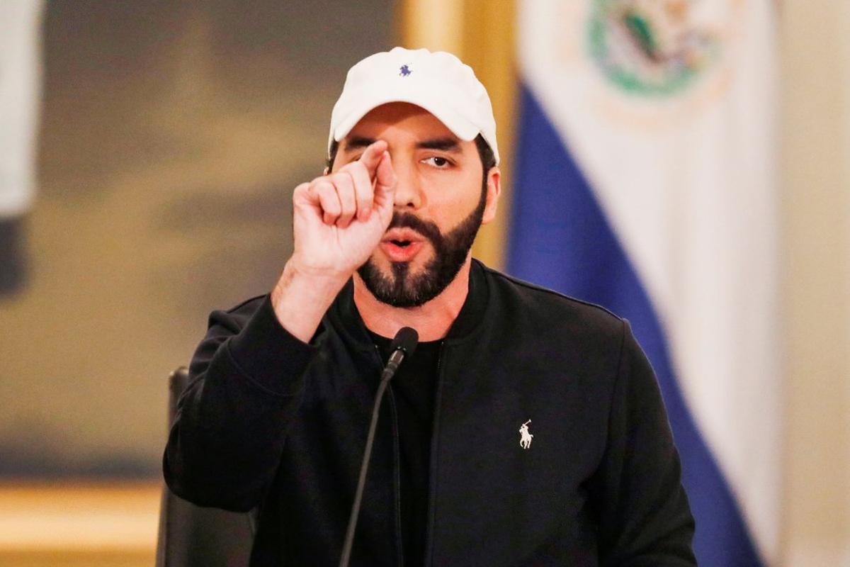 El Salvador’s President Nayib Bukele speaks with the media as he participates in a meeting with the security cabinet in San Salvador, El Salvador September 20, 2019. REUTERS/Jose Cabezas