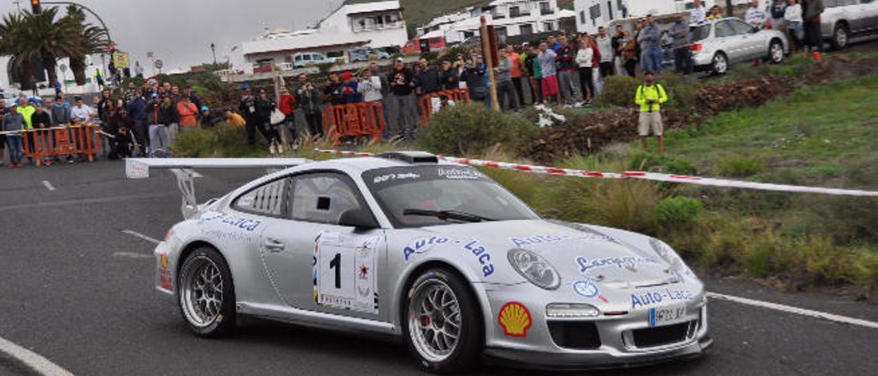 Yeray Lemes y Raúl Hernández con Porsche 911 GT3, favoritos para la victoria.