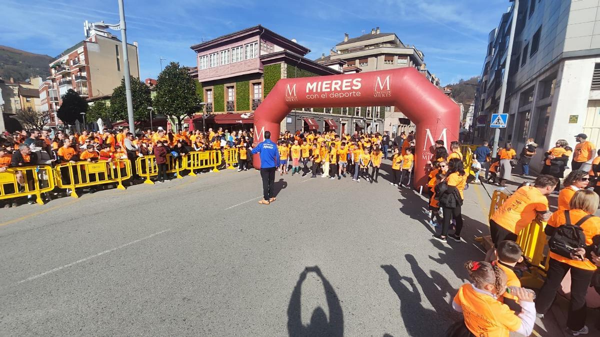Un millar de personas en la Carrera Galbán de Mieres, ¿estuviste en la prueba?