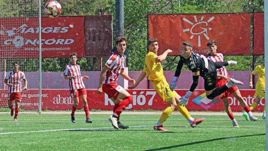 El CE Manresa consuma el descens a la Tercera Divisió contra l&#039;Hèrcules CF (0-1)