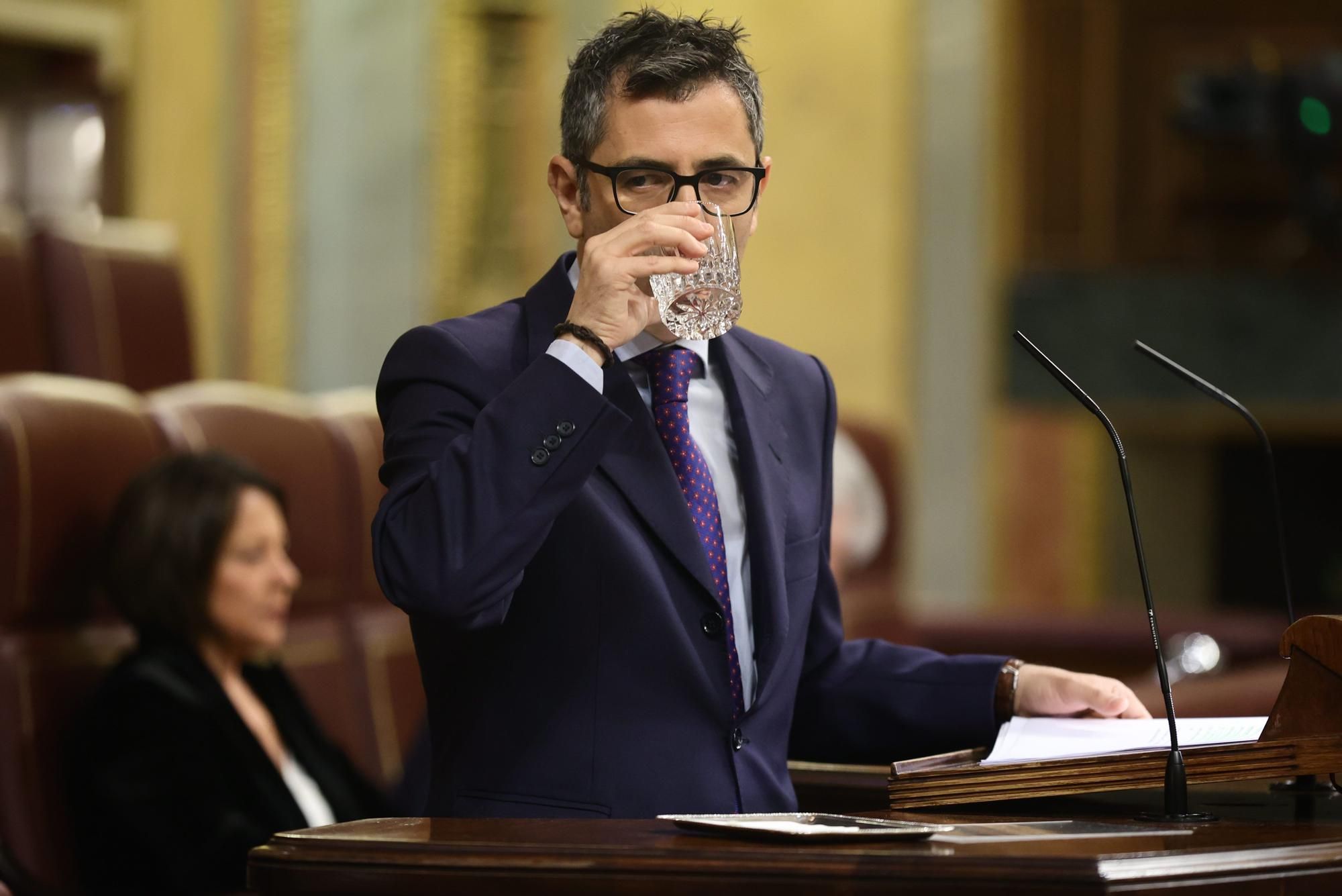 El ministro de la Presidencia, Félix Bolaños, en una sesión plenaria, en el Congreso