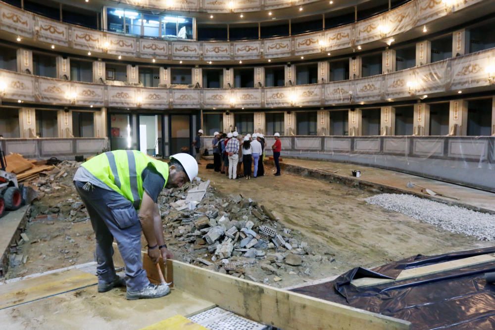 Un paseo por la historia del Teatro Cervantes