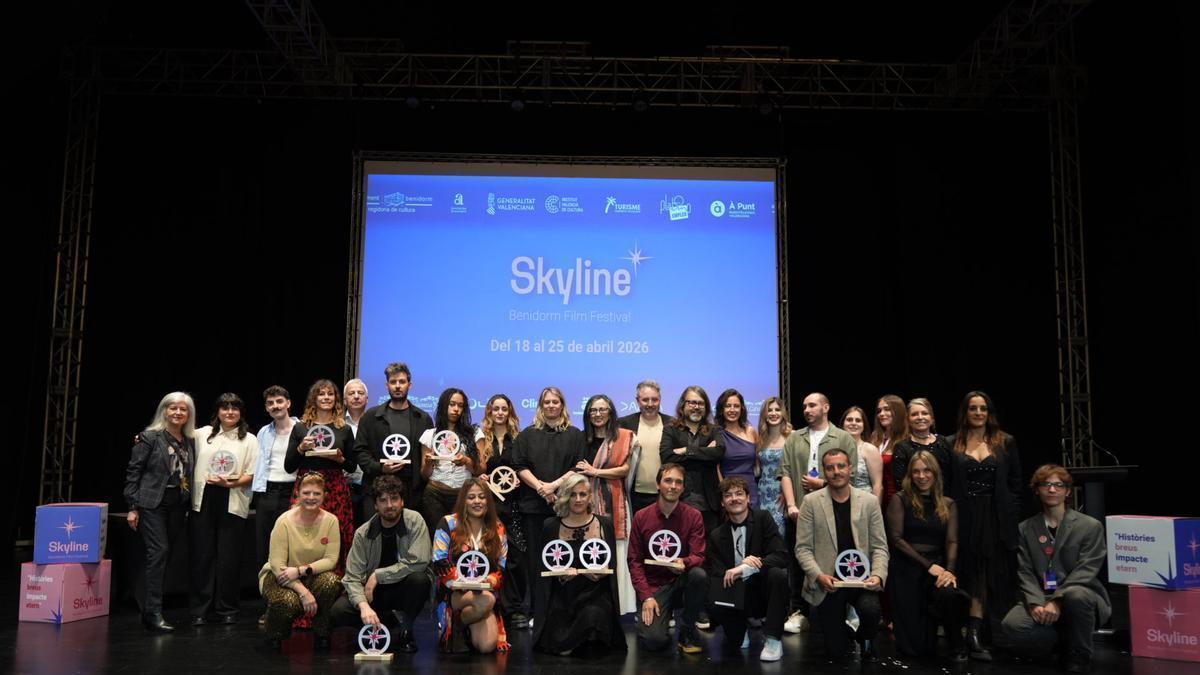 Foto de familia de los premiados en la décima edición del Skyline Benidorm Film Festival