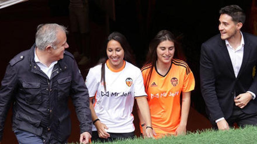 Una empresa de lavado y planchado de ropa patrocina al Valencia Femenino