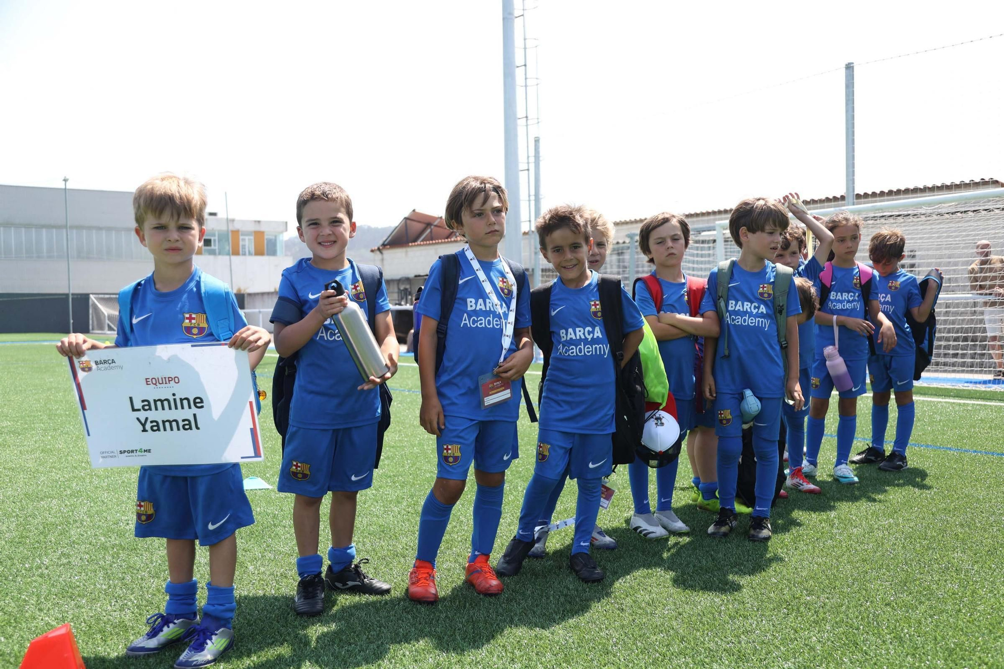 Casi 200 niños acuden a un campus del Barça en Arteixo