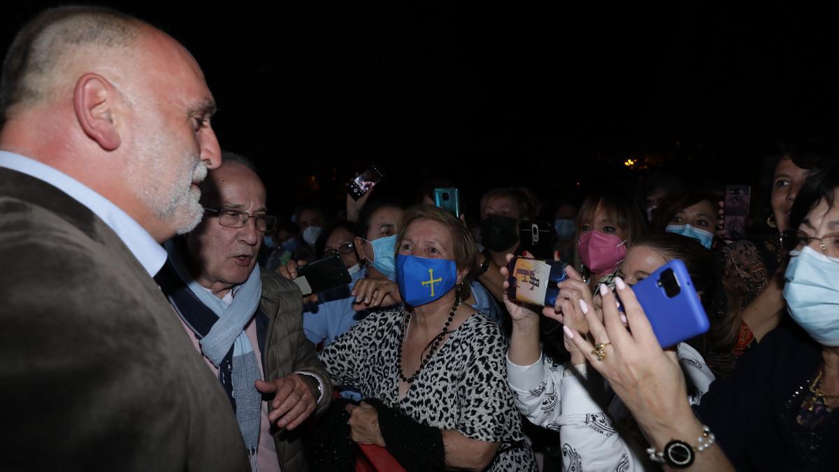 José Andrés, aclamado en Mieres, en su ruta didáctica por Asturias de la mano de los Premios Princesa