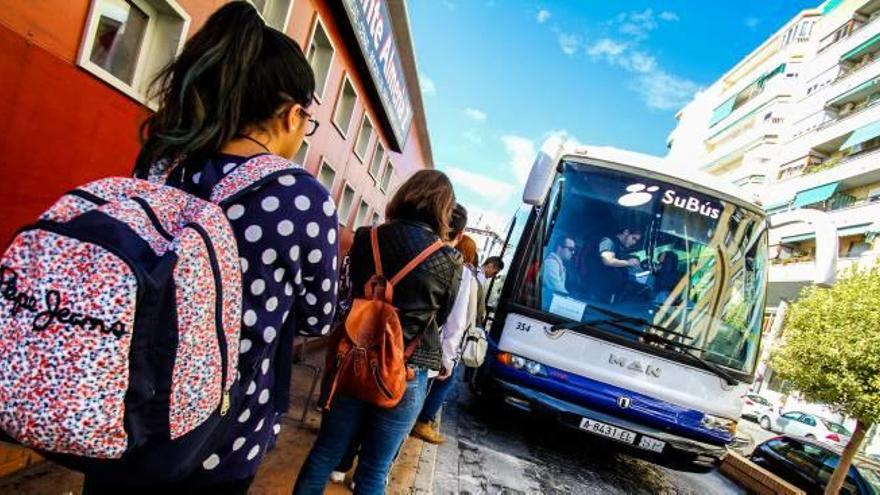 La empresa de buses ampliará los itinerarios para facilitar el transporte a los universitarios