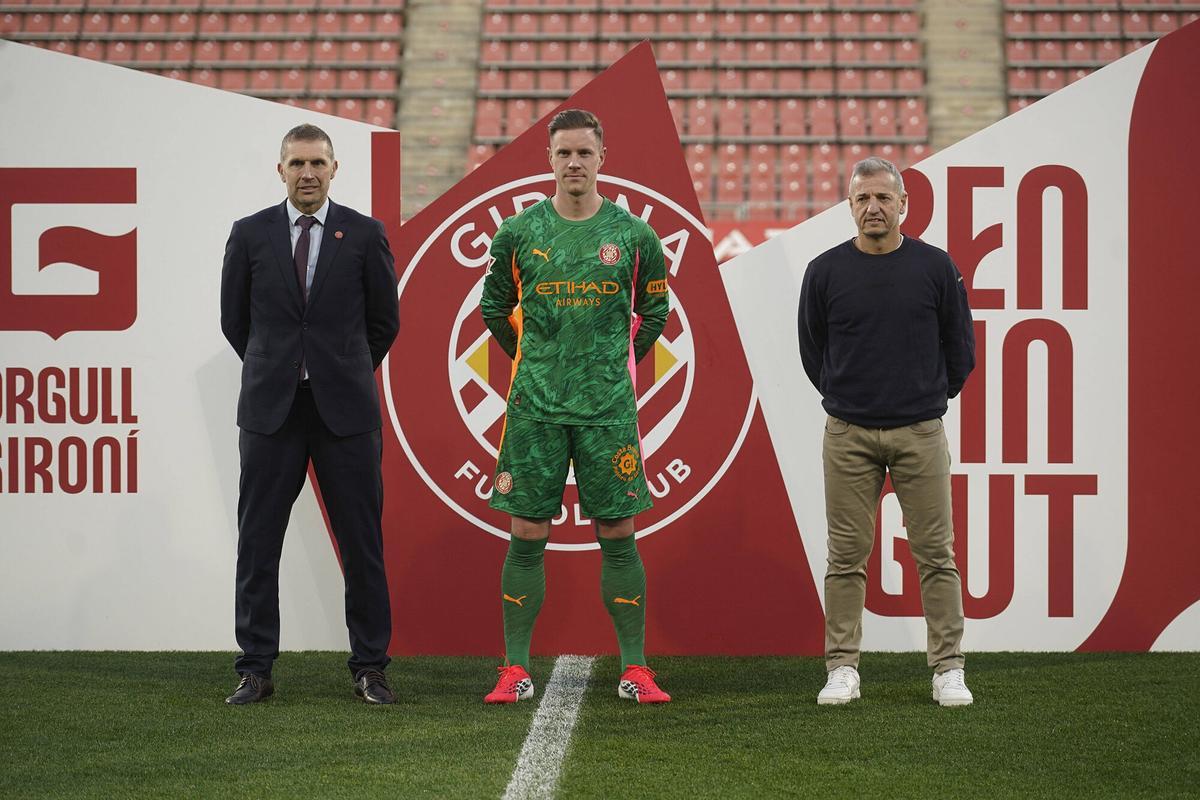 Girona Montilivi presentació Ter Stegen a l'estadi amb aficionats
