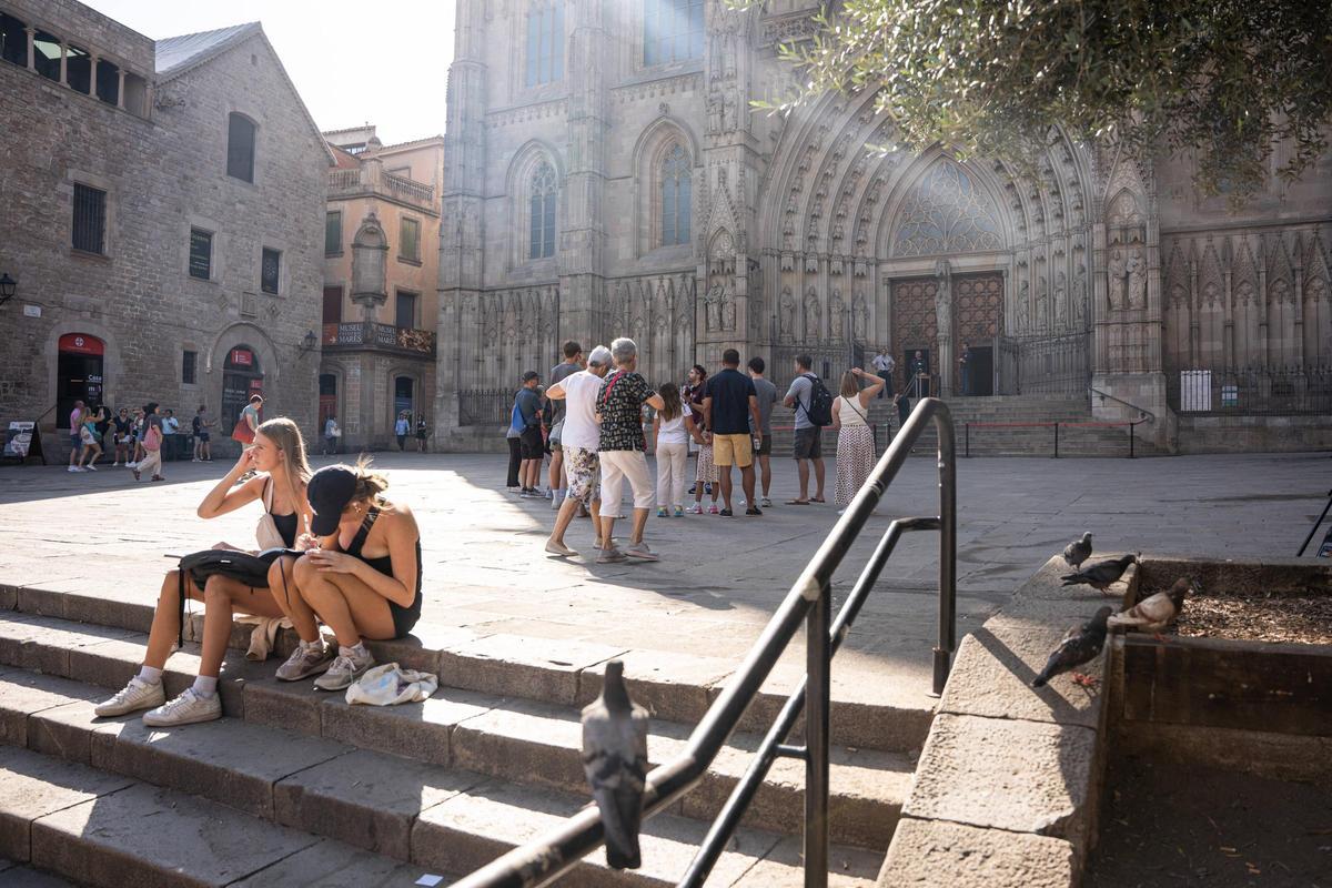 Inauguran los vitrales del ábside restaurados de la catedral de Barcelona