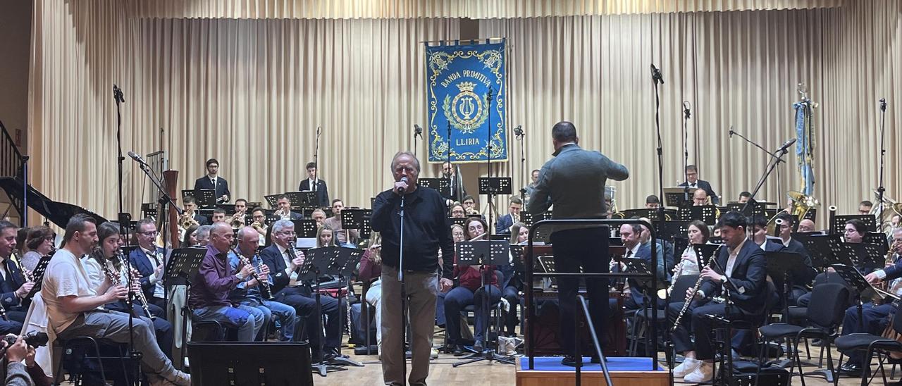 Serrat celebra en Llíria su premio Princesa de Asturias