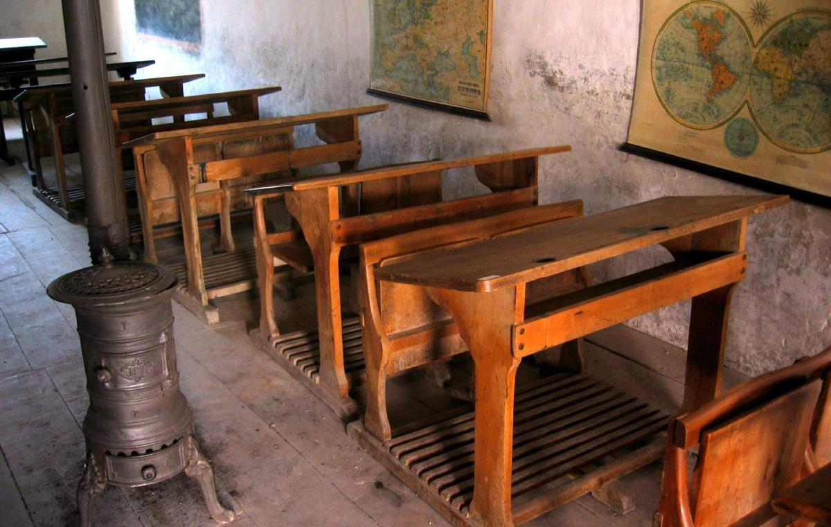 La antigua escuela de Sesga