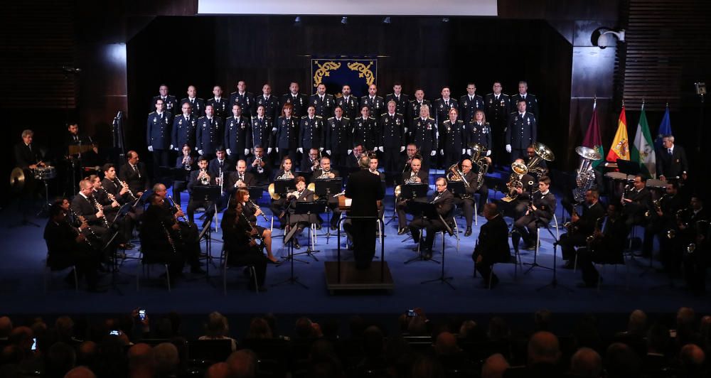 El cuerpo celebró la festividad de su patrón, San Rafael Arcángel, un día que coincide con los 175 años de la guardia municipal malagueña.