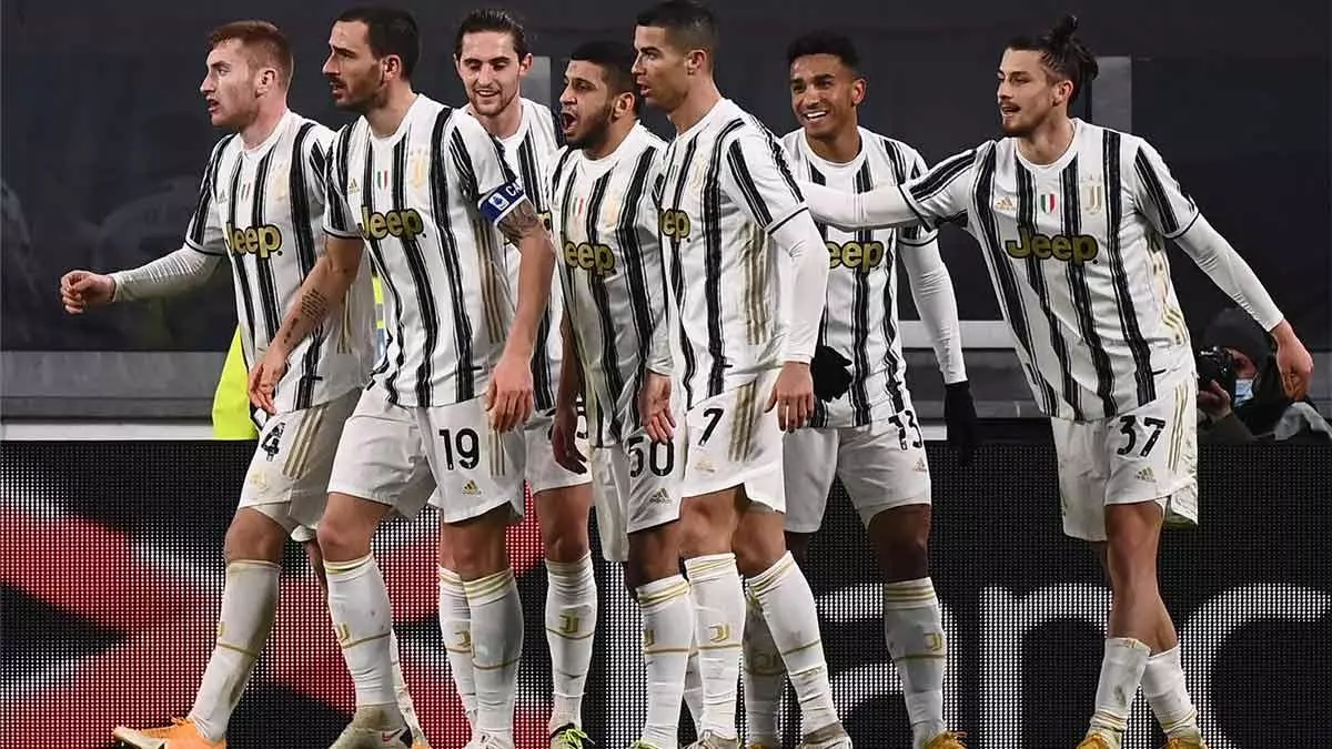 La Juventus busca ahogar las penas con la Supercopa