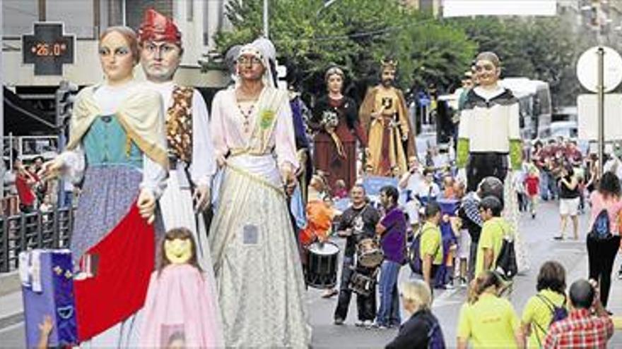 ‘Gegants’ y ‘cabuts’ se dan cita en la ciudad