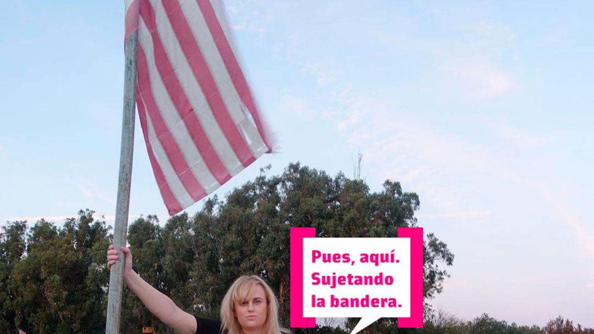 Rebel Wilson posa para Instagram con la bandera de Estados Unidos