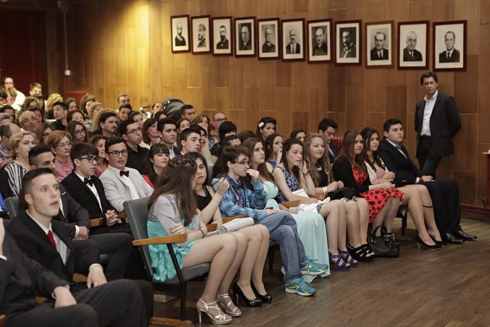 Acto de graduación del alumnado de 2º de Bachillerato del IES Rosario Acuña