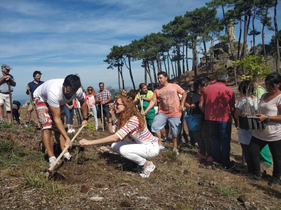 Arranca la boda de María Castro en Baiona