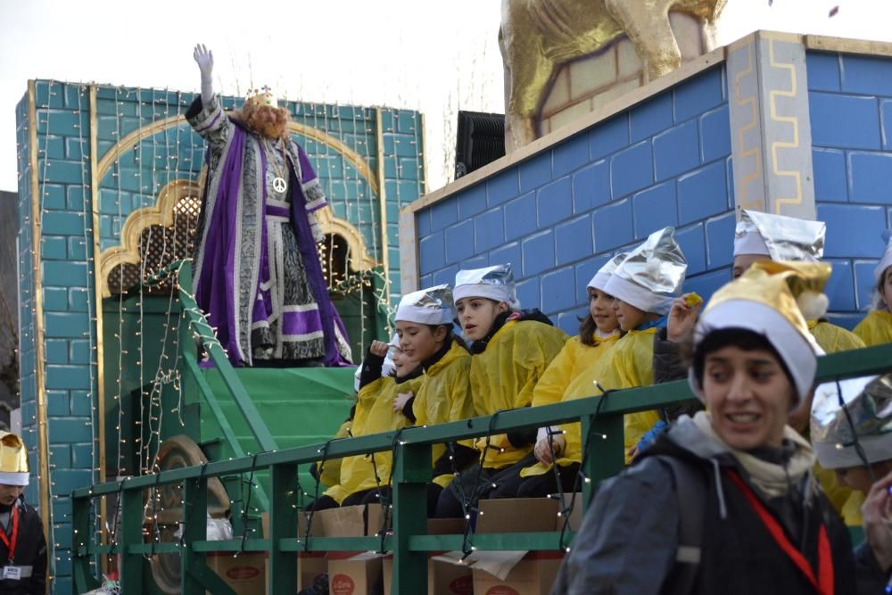 Los Reyes Magos recorren la ciudad desde O Castrillón hasta la plaza de María Pita.