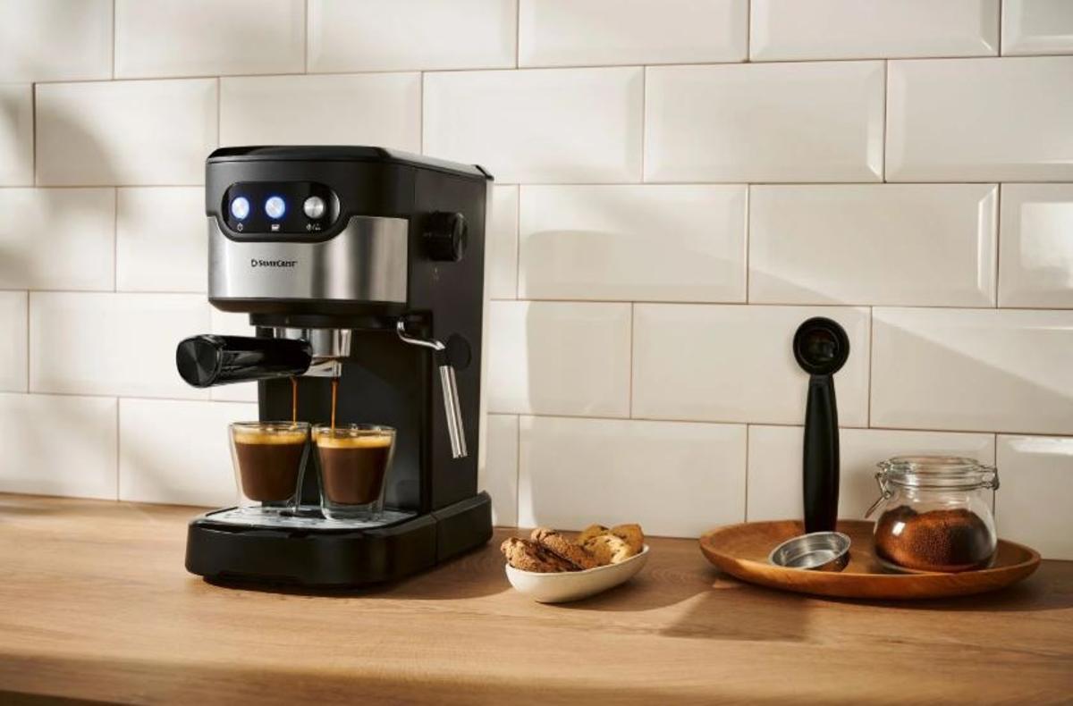 Mañana se esperan colas kilométricas en Lidl para conseguir la cafetera espresso más completa y barata del mercado: con filtros para dos tazas y por 53,99 euros