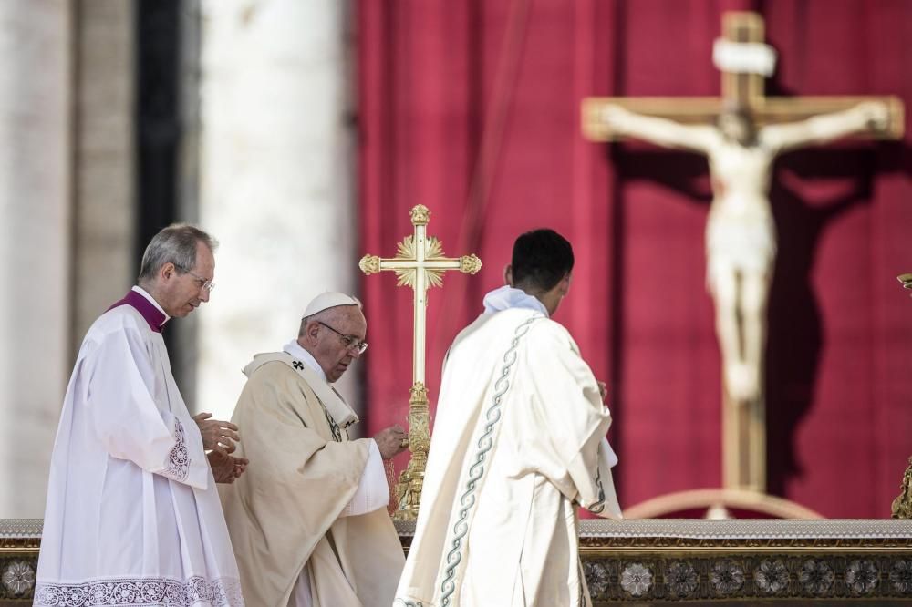 El Papa proclama santa a la madre Teresa de Calcuta