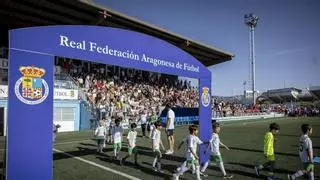 La entrega de trofeos a los campeones de la provincia de Zaragoza pone el broche al Día del Fútbol Base en Aragón