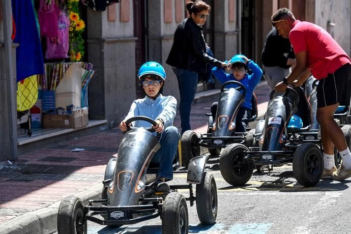 TELDE. SAN GREGORIO. TELDE. Telde cambia la hora. En la zona comercial abierta de San Gregorio se celebra el cambio de hora con diversas actividades. Hay ludoparque gigante, tiro con arco para niños, feria de artesanía, karts, entre otros.  | 30/03/2019 | Fotógrafo: Juan Carlos Castro