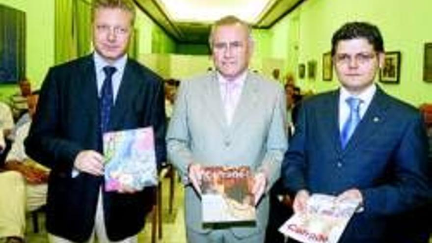 Presentado el especial de la revista ´Córdoba Cofrade´ dedicado a las hermandades de gloria