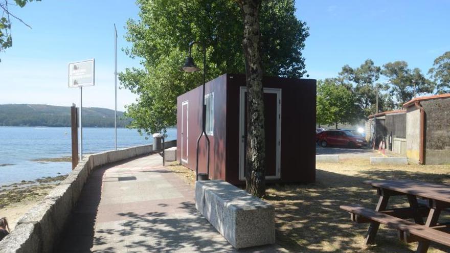 La nueva caseta de vigilancia de la playa de O Campanario, en Bamio.