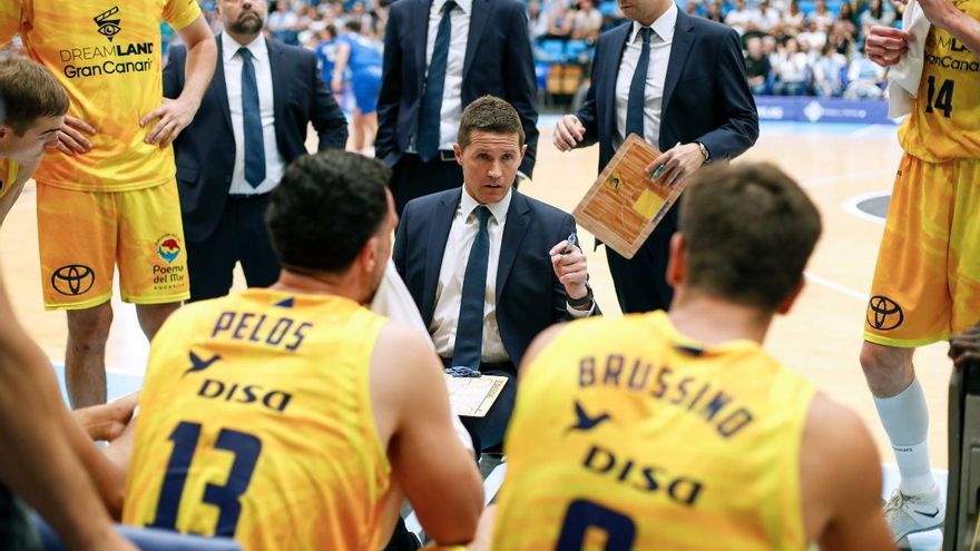 Jaka Lakovic, entrenador del CB Gran Canaria: &quot;Queremos asegurar la plaza más alta posible para poder elegir competición europea&quot;